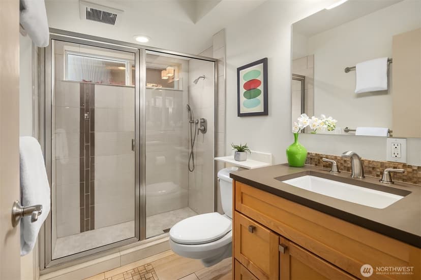 Property photo for 3026 38th Avenue W, Seattle photo 37