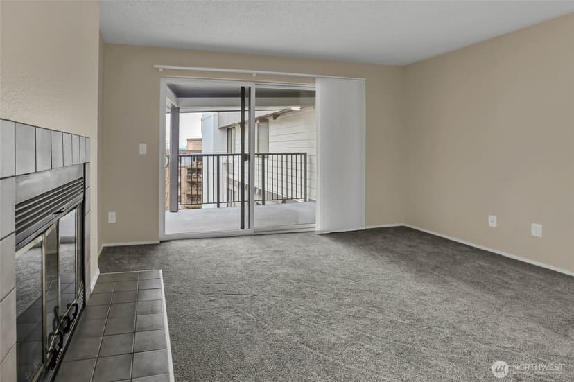 Property photo for 5000 California Avenue SW #406, Seattle photo 9