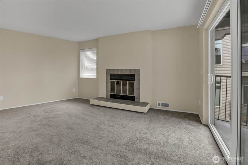 Property photo for 5000 California Avenue SW #406, Seattle photo 8