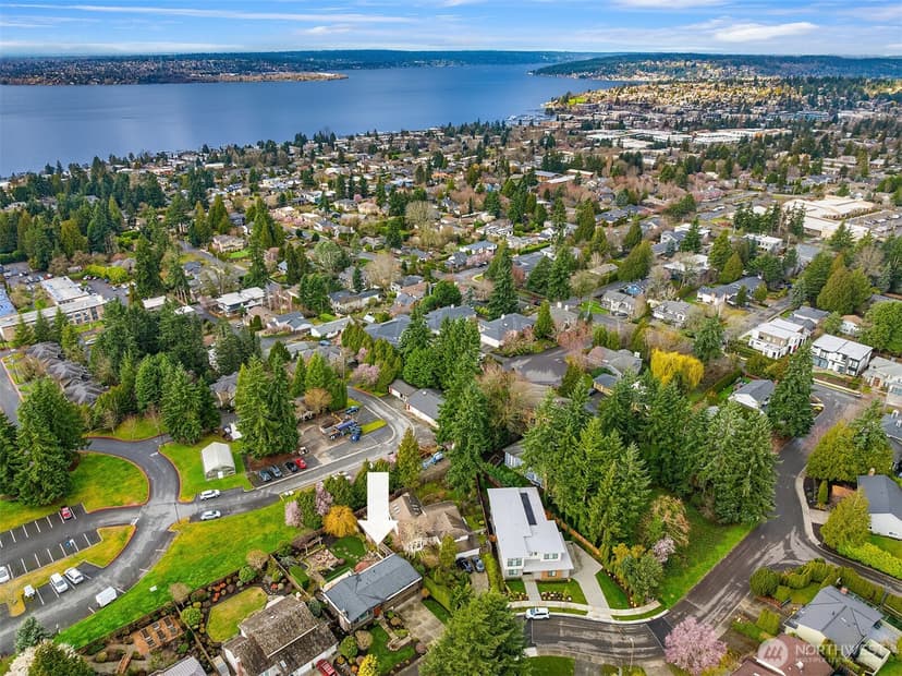 Property photo for 5829 112th Place NE, Kirkland photo 30