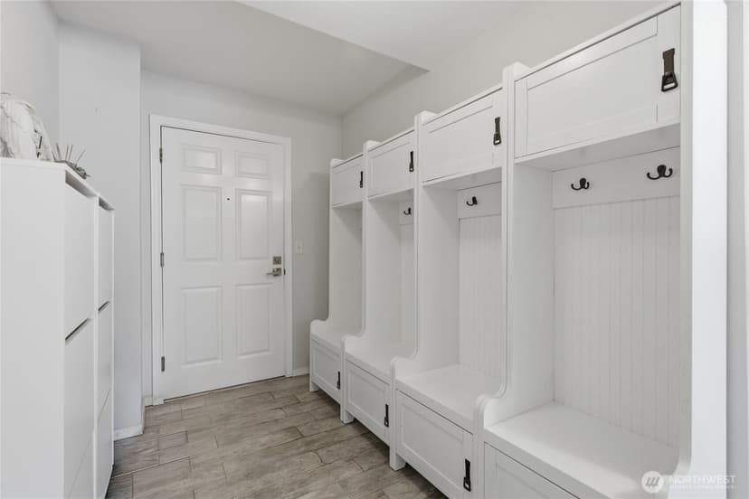 Property photo for 15020 Bothell Way NE #406, Lake Forest Park photo 3