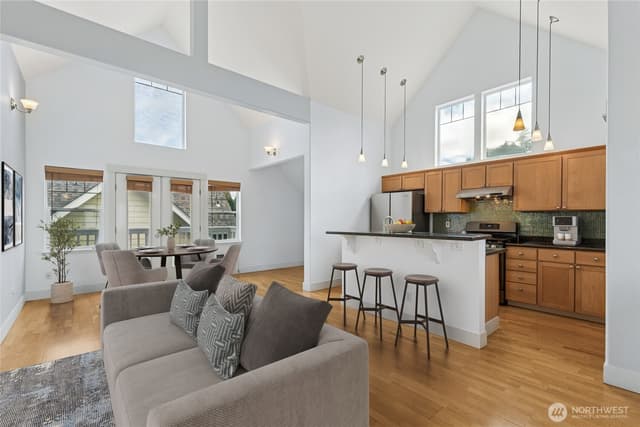 Property photo for 5907 40th Avenue SW #A, Seattle photo 4
