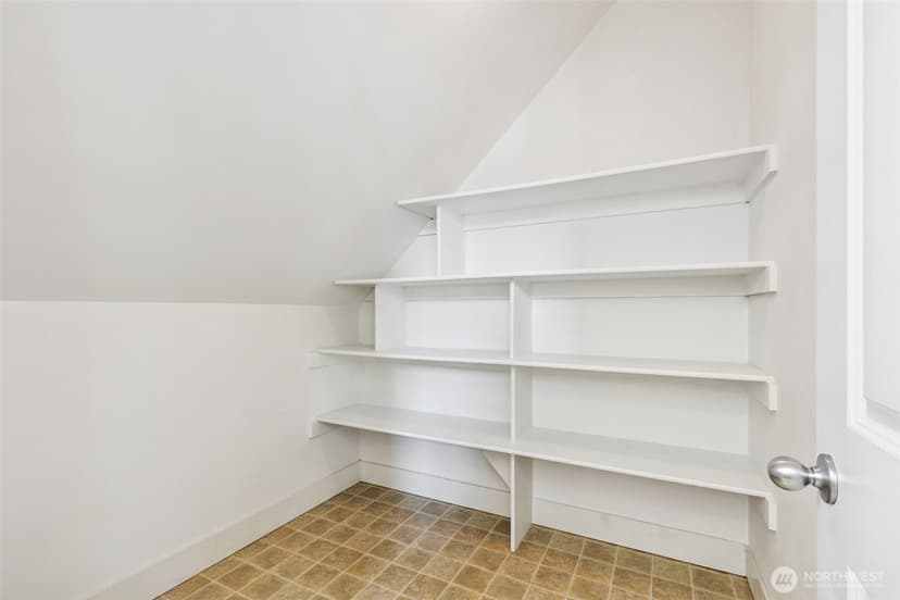 Property photo for 5907 40th Avenue SW #A, Seattle photo 6