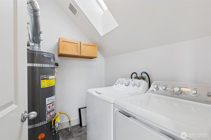 Property photo for 5907 40th Avenue SW #A, Seattle photo 9