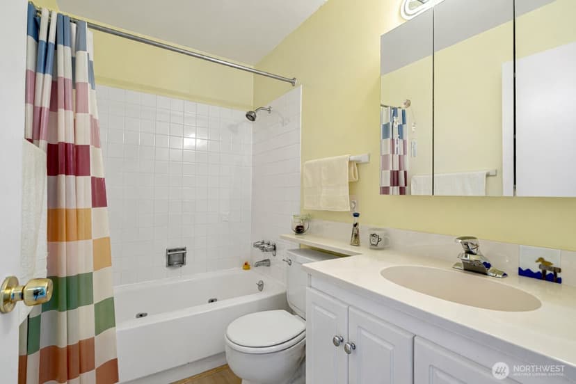 Property photo for 17050 Northup Way #5, Bellevue photo 15