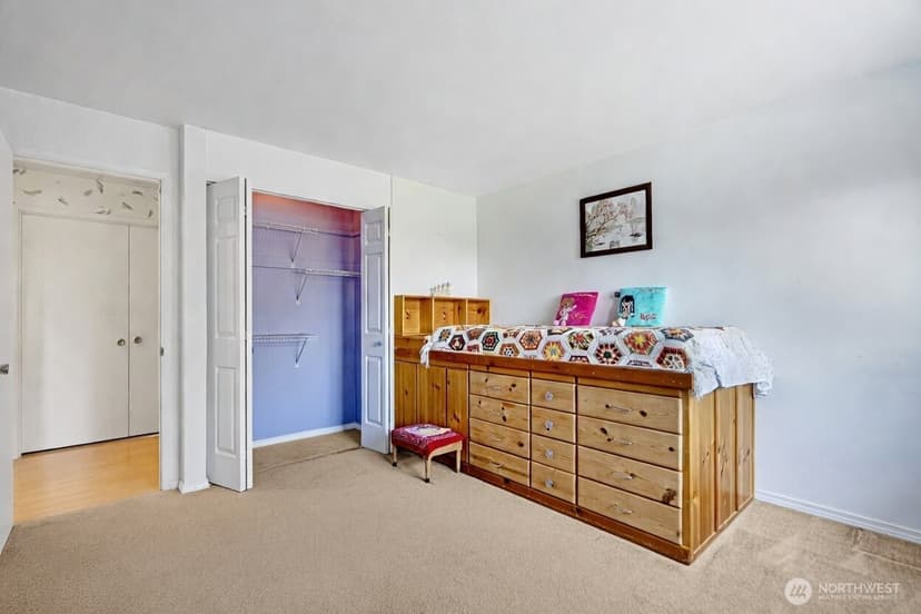 Property photo for 17050 Northup Way #5, Bellevue photo 13