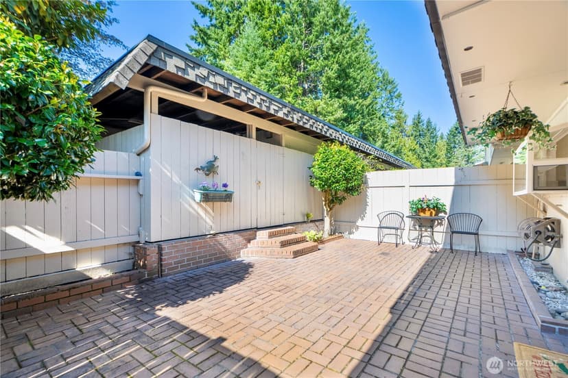 Property photo for 17050 Northup Way #5, Bellevue photo 17