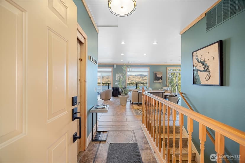 Property photo for 31 Cougar Crossing Lane, Chelan photo 6