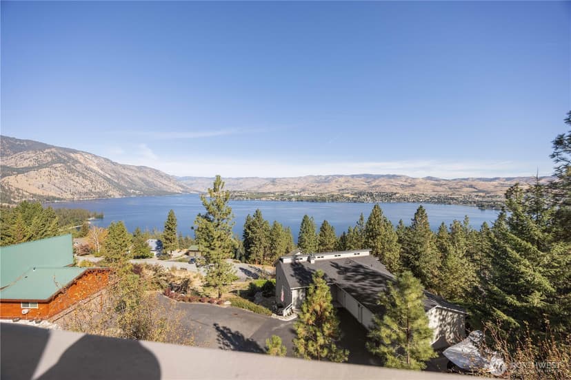 Property photo for 31 Cougar Crossing Lane, Chelan photo 3