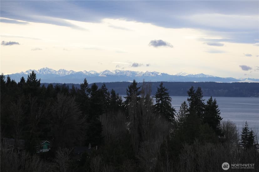 Property photo for 456 View Ridge Drive, Everett photo 6