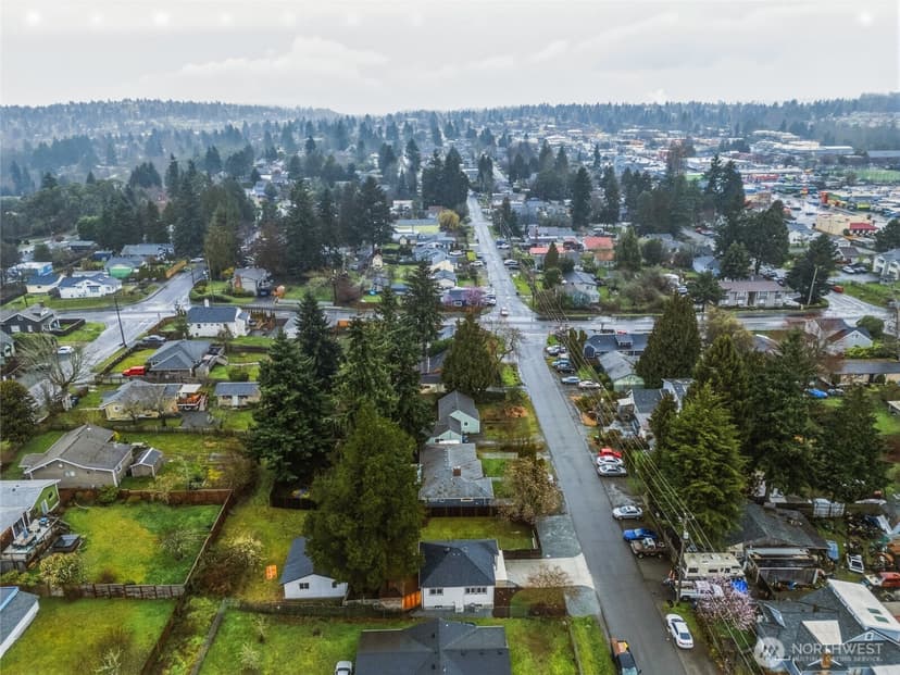 Property photo for 10731 18th Avenue SW, Seattle photo 12