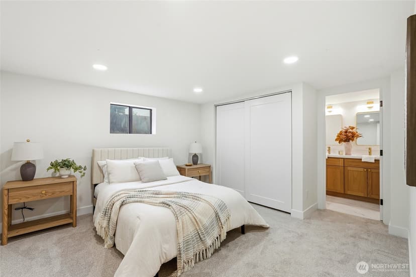 Property photo for 10731 18th Avenue SW, Seattle photo 27