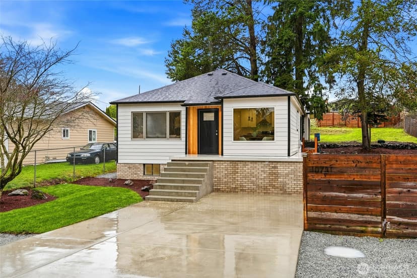 Property photo for 10731 18th Avenue SW, Seattle photo 3