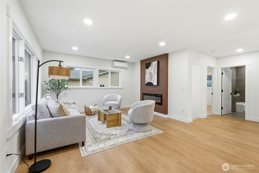 Property photo for 10731 18th Avenue SW, Seattle photo 11