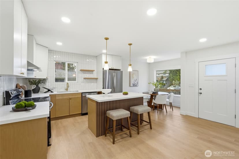 Property photo for 10731 18th Avenue SW, Seattle photo 17