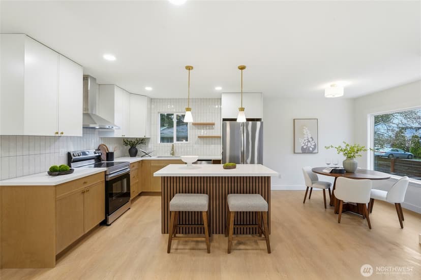 Property photo for 10731 18th Avenue SW, Seattle photo 16