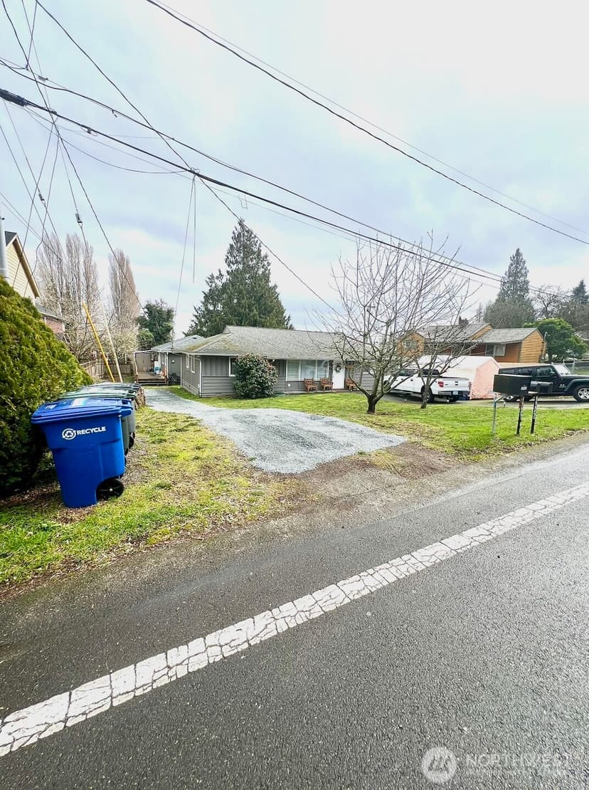 Property photo for 13348 32nd Ave S, Tukwila
