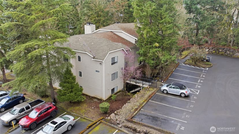 Property photo for 12515 NE 116th Street #B11, Kirkland photo 27