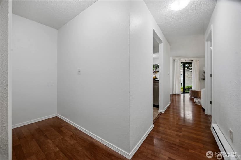 Property photo for 12515 NE 116th Street #B11, Kirkland photo 8
