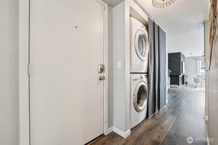 Property photo for 2219 14th Avenue W #304, Seattle photo 14