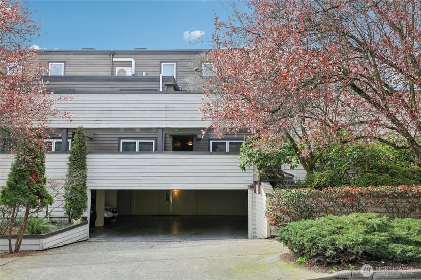 Property photo for 2219 14th Avenue W #304, Seattle photo 21