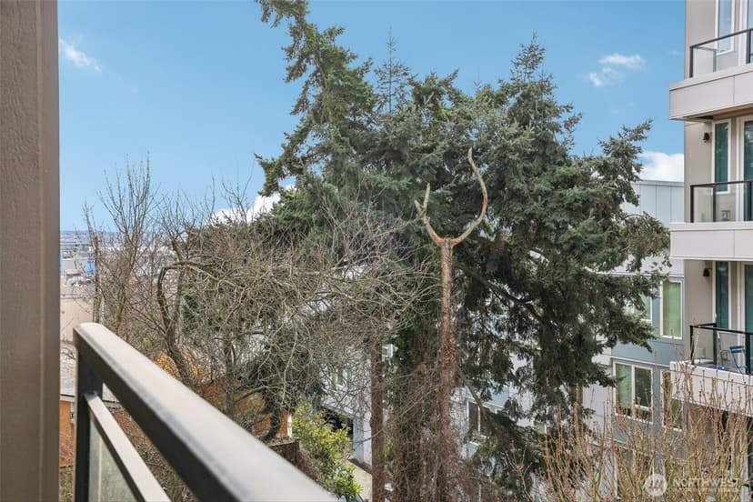 Property photo for 2219 14th Avenue W #304, Seattle photo 20