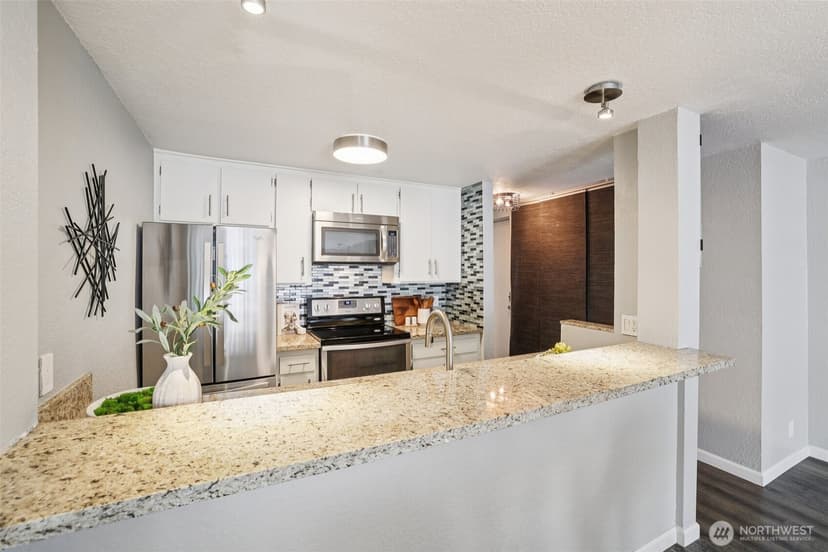 Property photo for 2219 14th Avenue W #304, Seattle photo 11