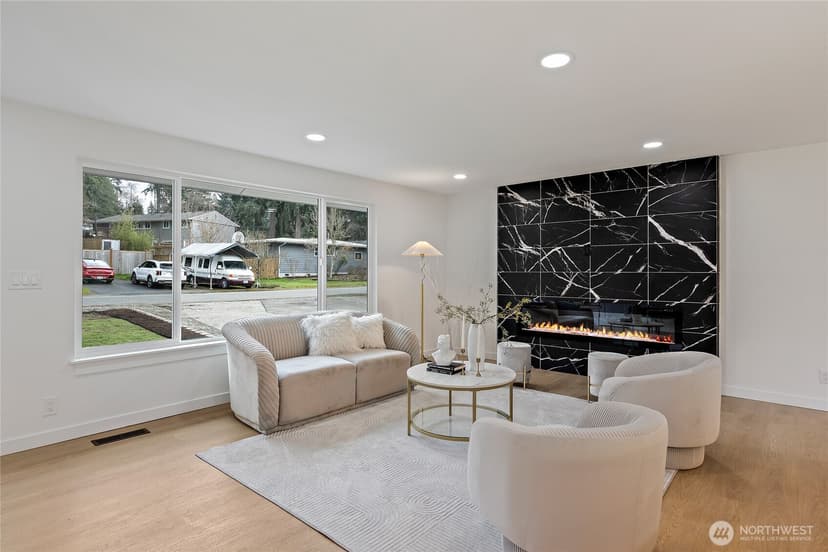 Property photo for 19628 Heinz Place, Lynnwood photo 4