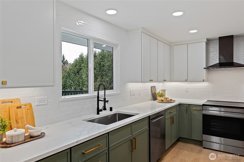 Property photo for 19628 Heinz Place, Lynnwood photo 12