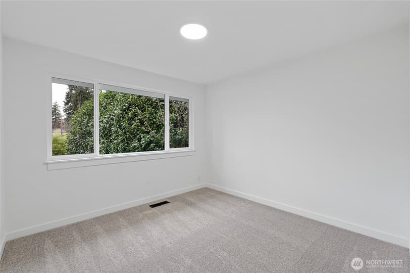 Property photo for 19628 Heinz Place, Lynnwood photo 15