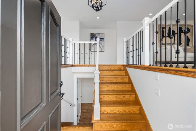 Property photo for 17909 73rd Avenue W, Edmonds photo 2