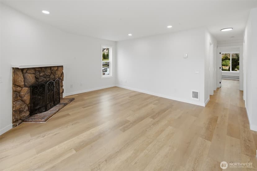Property photo for 3233 NE 12th Street #201, Renton photo 6