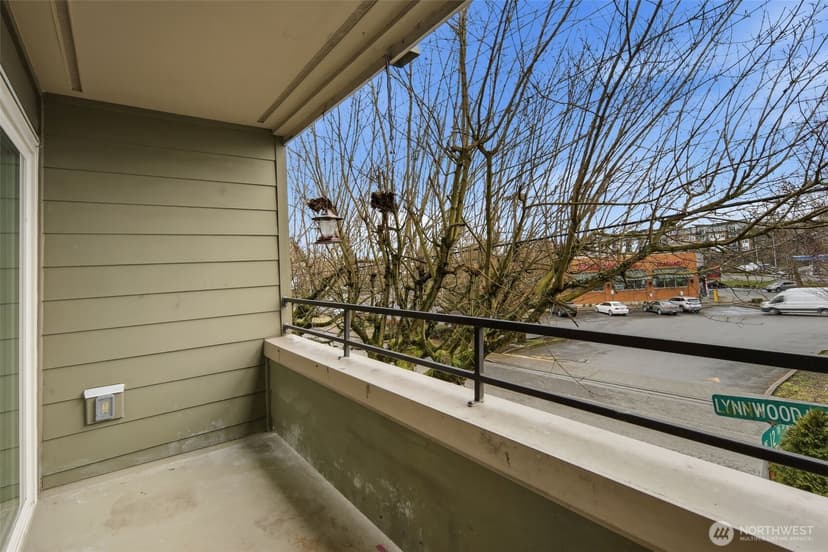 Property photo for 3233 NE 12th Street #201, Renton photo 16