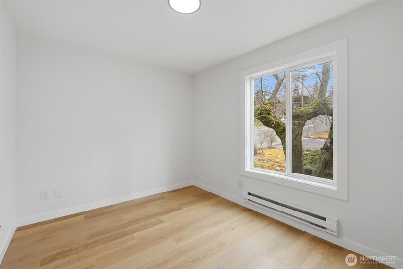 Property photo for 3233 NE 12th Street #201, Renton photo 12