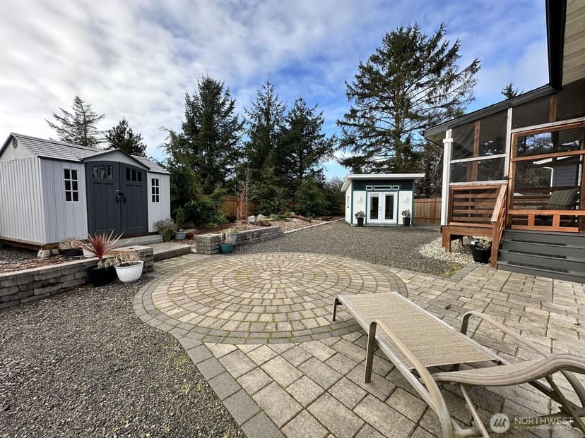 Property photo for 638 Rainbow Ct NE, Ocean Shores photo 25