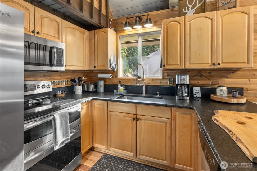 Property photo for 110 Deer Point Lane, Ronald photo 8