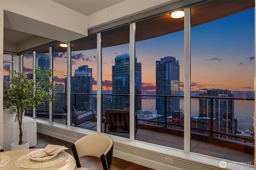 Property photo for 1920 4th Avenue #2702, Seattle