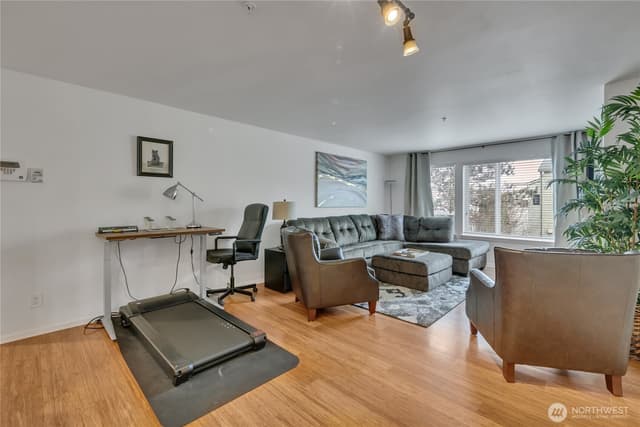 Property photo for 559 McGraw Street #201, Seattle photo 5