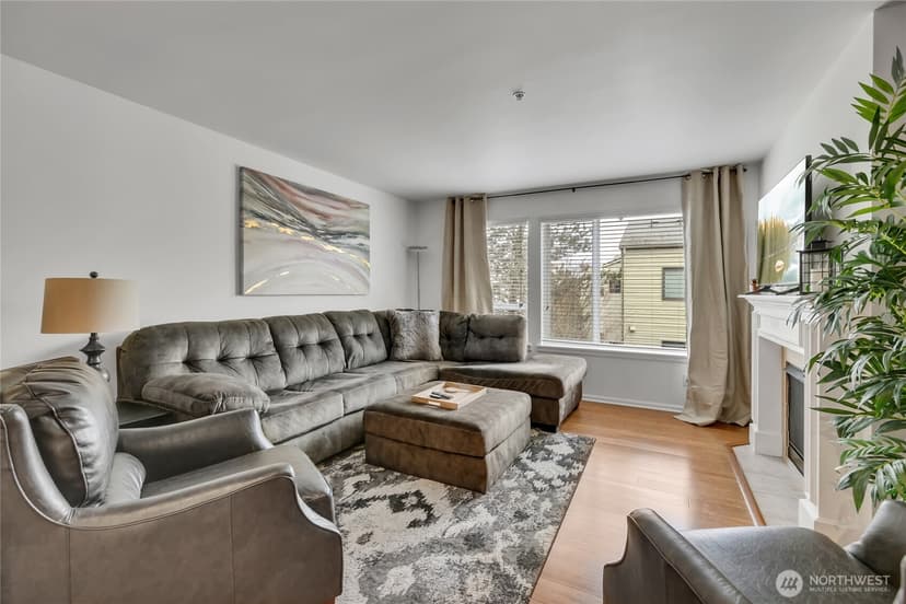Property photo for 559 McGraw Street #201, Seattle photo 6