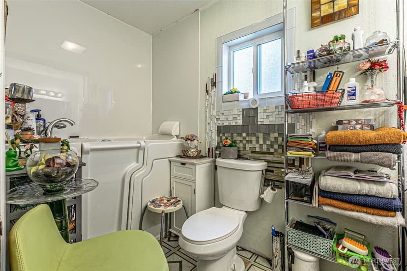 Property photo for 10424 48th Avenue E, Tacoma photo 13
