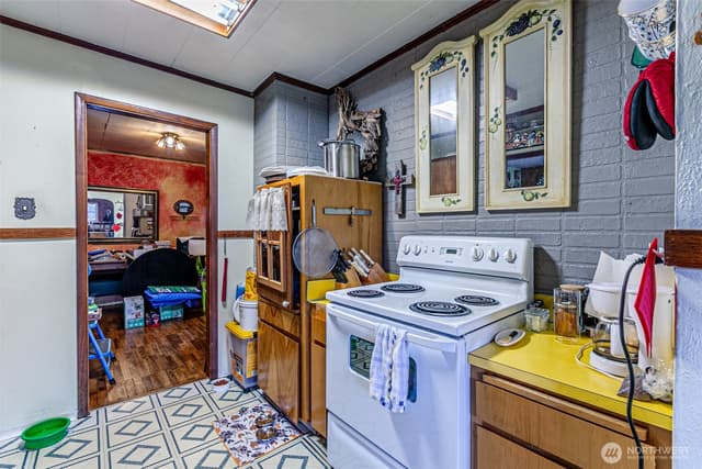Property photo for 10424 48th Avenue E, Tacoma photo 5