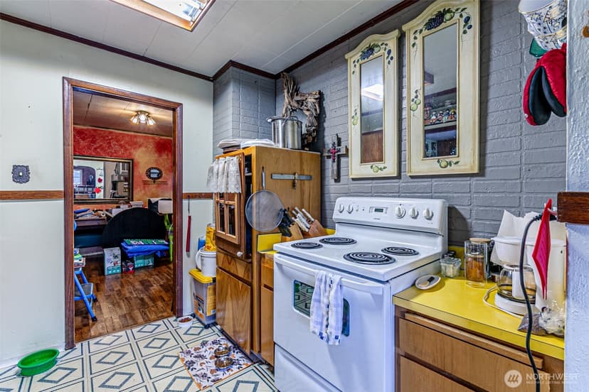 Property photo for 10424 48th Avenue E, Tacoma photo 5