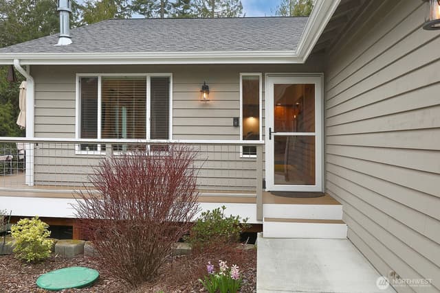 Property photo for 2903 Hi Crest Road, Langley photo 2