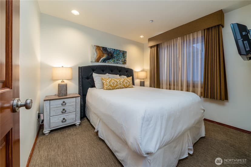 Property photo for 322 W Woodin Avenue #512, Chelan photo 13