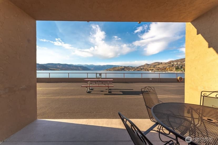 Property photo for 322 W Woodin Avenue #512, Chelan photo 7