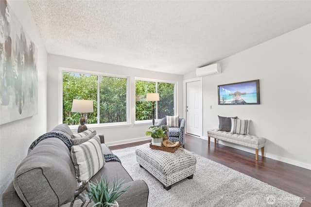 Property photo for 12567 35th Avenue NE #204, Seattle photo 5