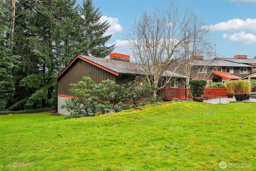 Property photo for 11060 NE 33rd Place #E3, Bellevue photo 30