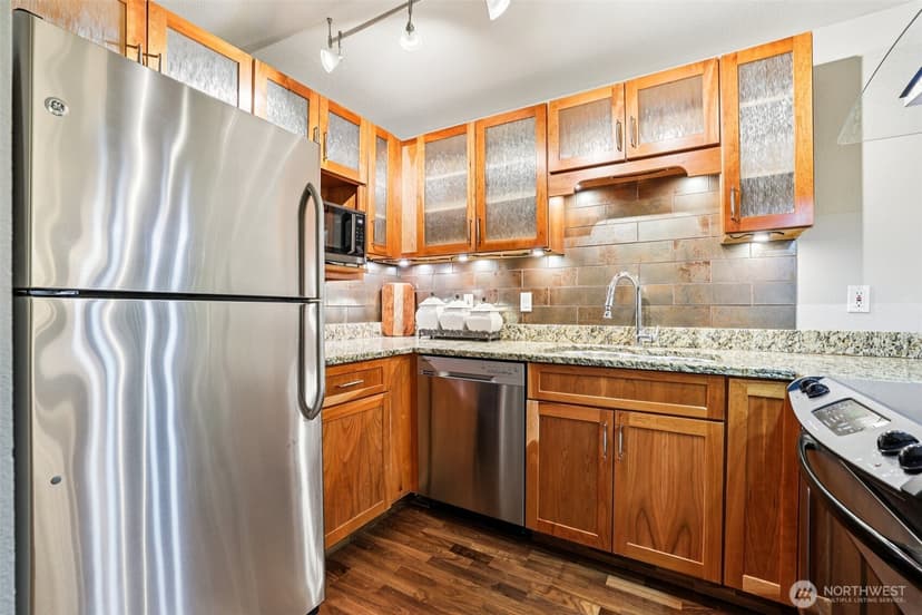 Property photo for 11060 NE 33rd Place #E3, Bellevue photo 9