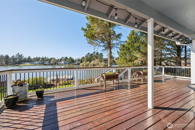 Property photo for 385 Eagle Nest Court SE, Ocean Shores photo 3
