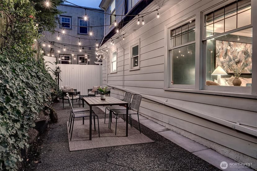 Property photo for 2103 5th Avenue N, Seattle photo 36